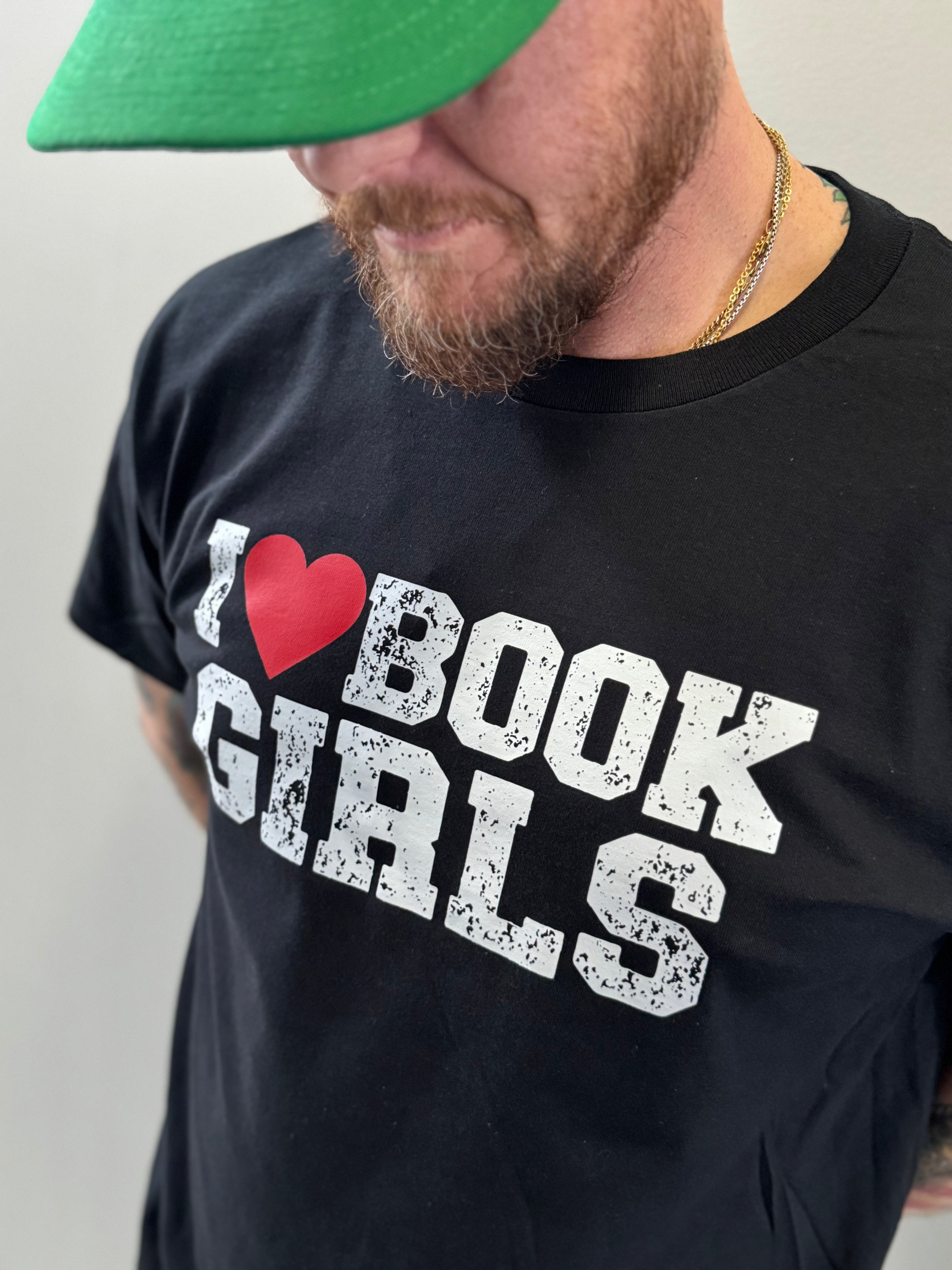 I love book girls tee
